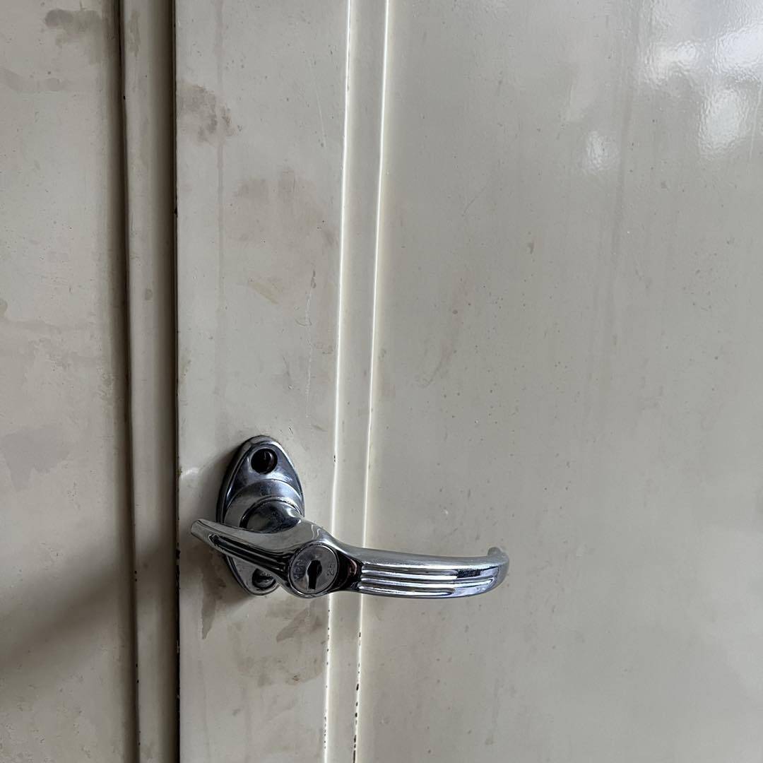 Armoire médicale - style industriel