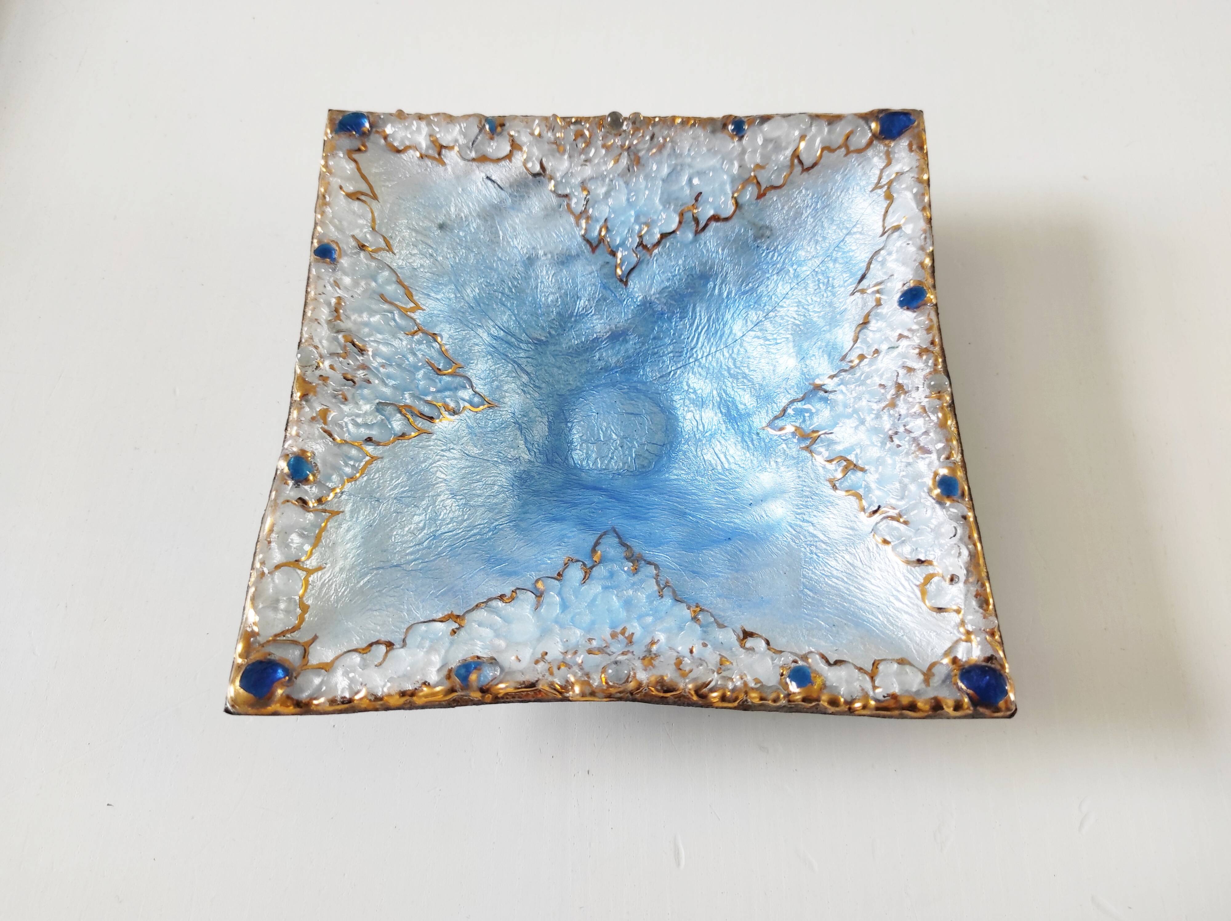 Light blue enamel catch-all tray