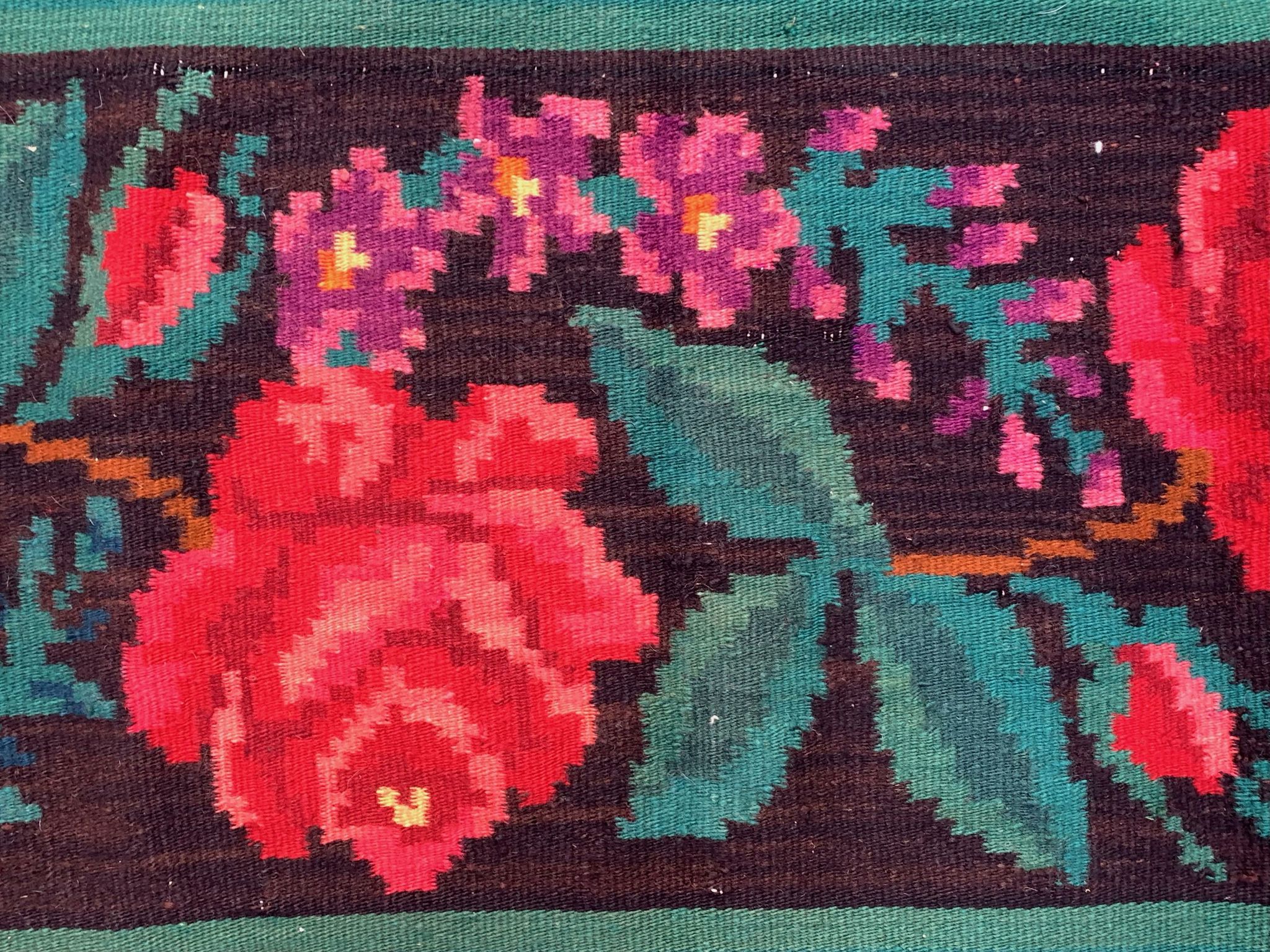Vintage moldovan square kilim 150x135 cm