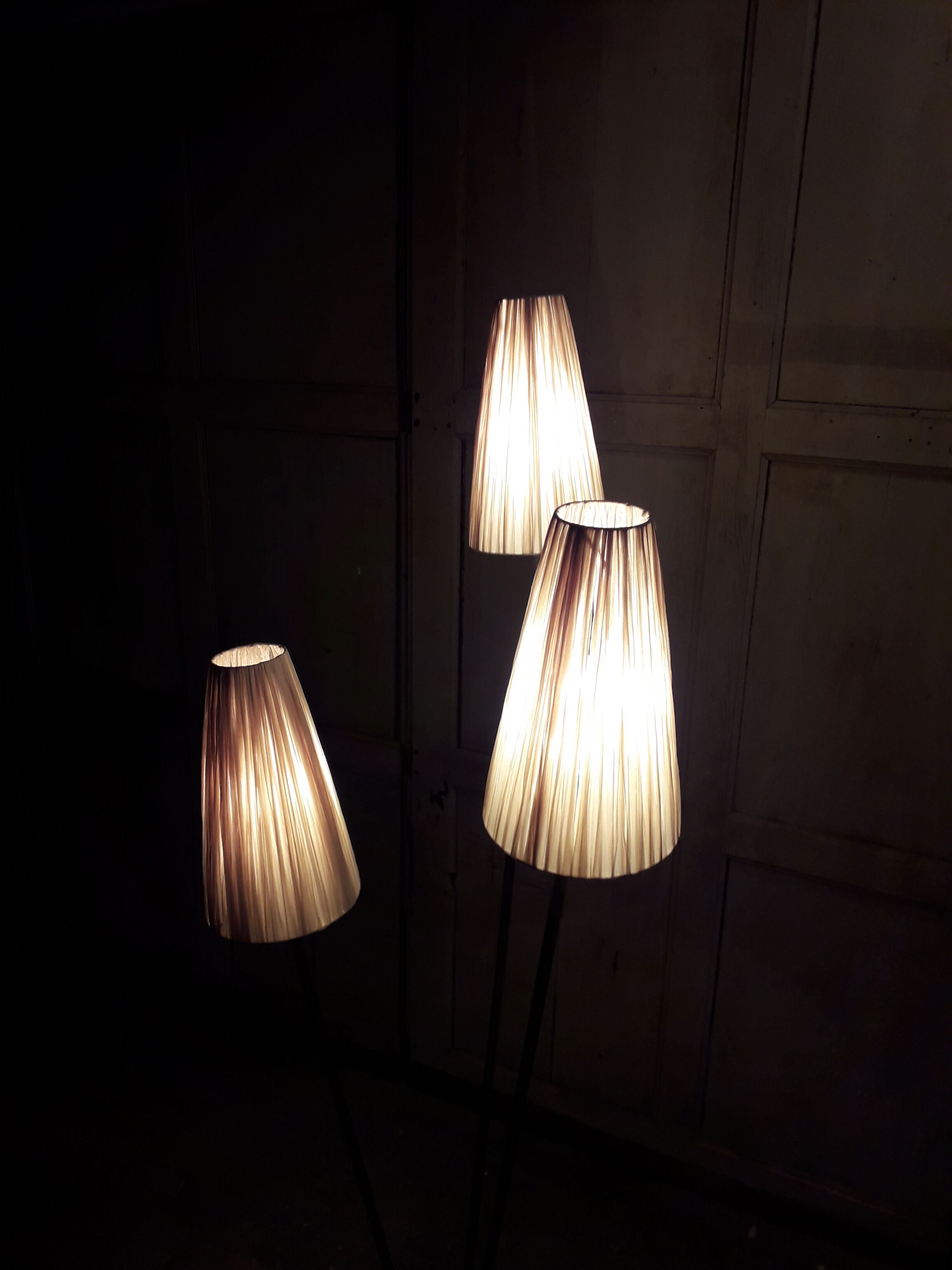 Floor lamp 3 branches 1950 in metal and raffia