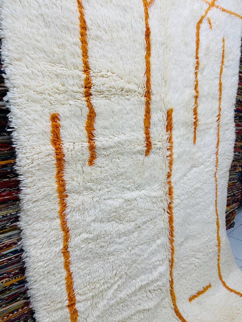 Moroccan rug in natural wool 200cm x 300cm