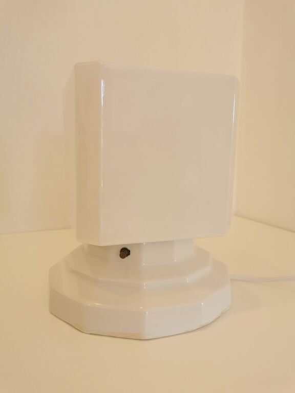 White Art Deco table lamp