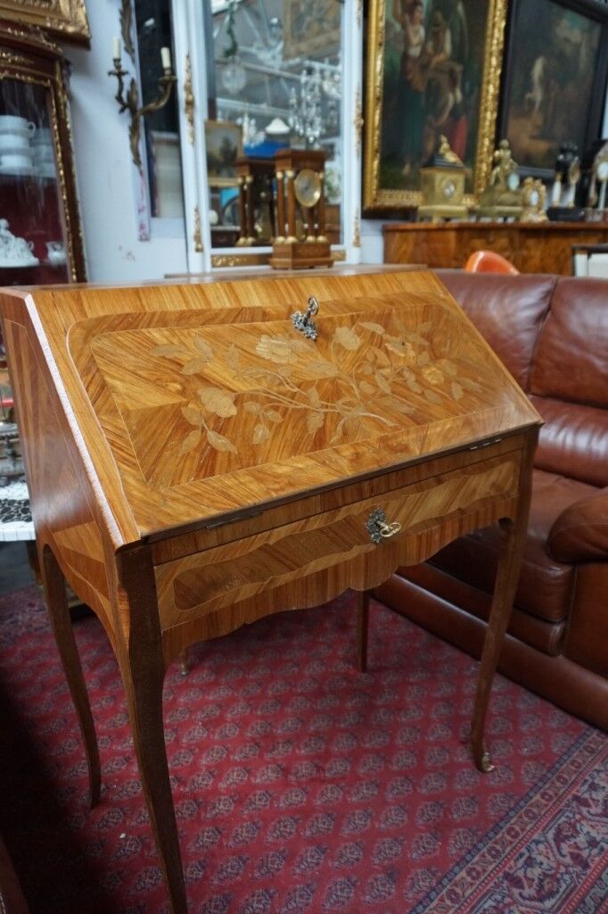 Secrétaire de style Louis XV