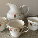 Milk jug and 3 cups