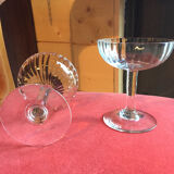 2 champagne glasses