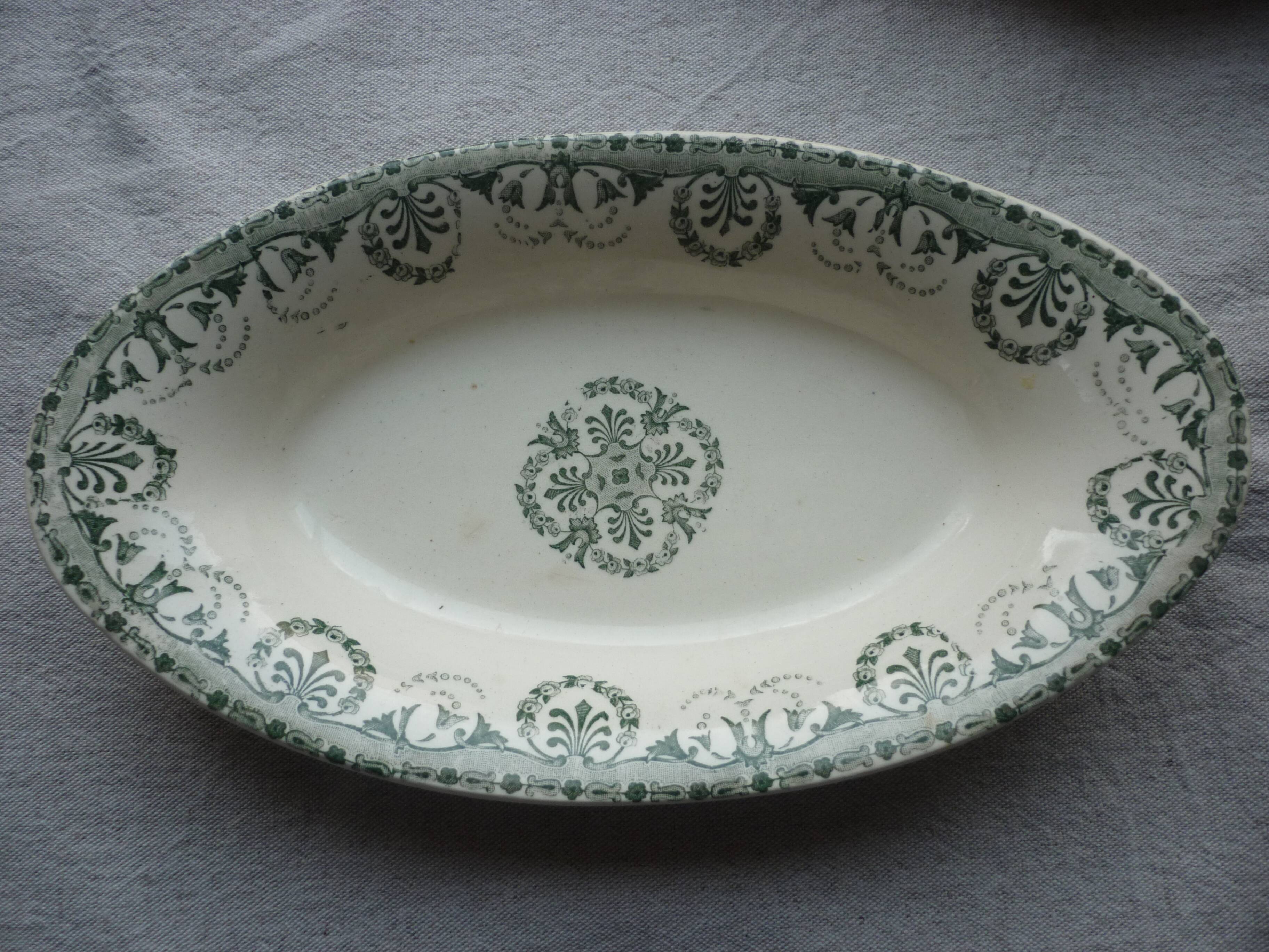 Lot of 2 vintage ceramic ramekins