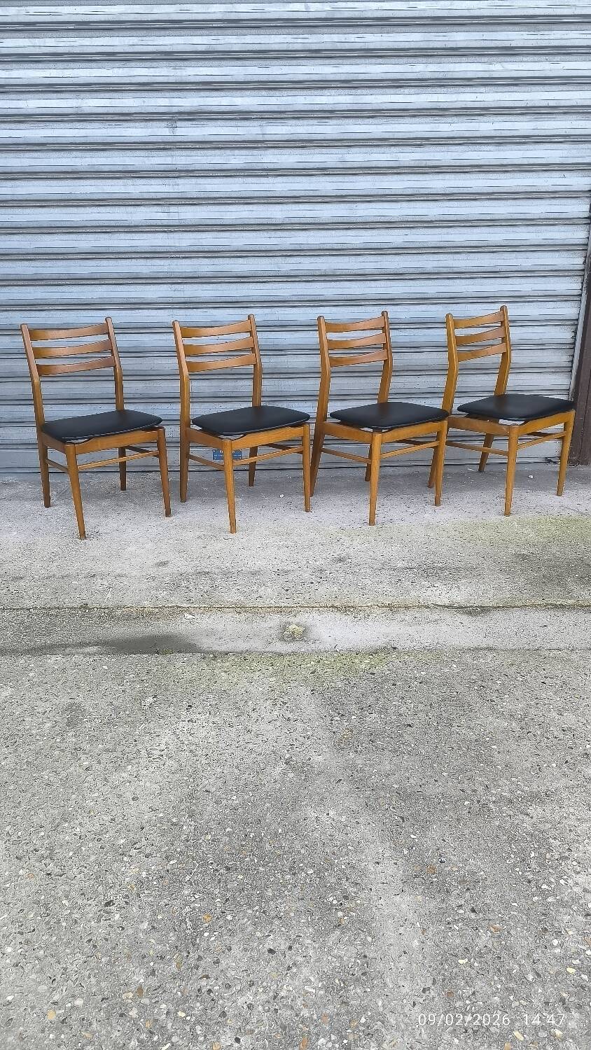 Set of 4 Scandinavian chairs from the 1960s.