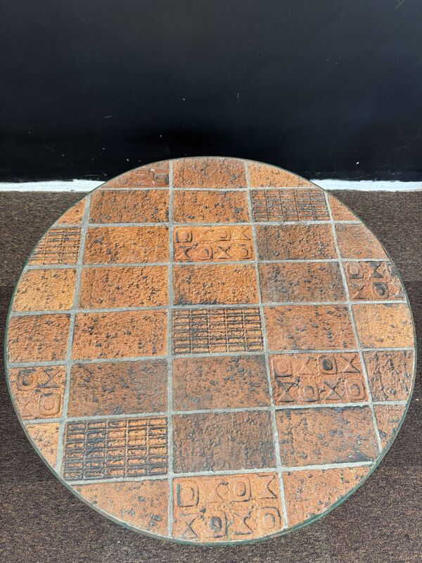 Table basse Jean Jaffeux – Céramique émaillée et piétement métal