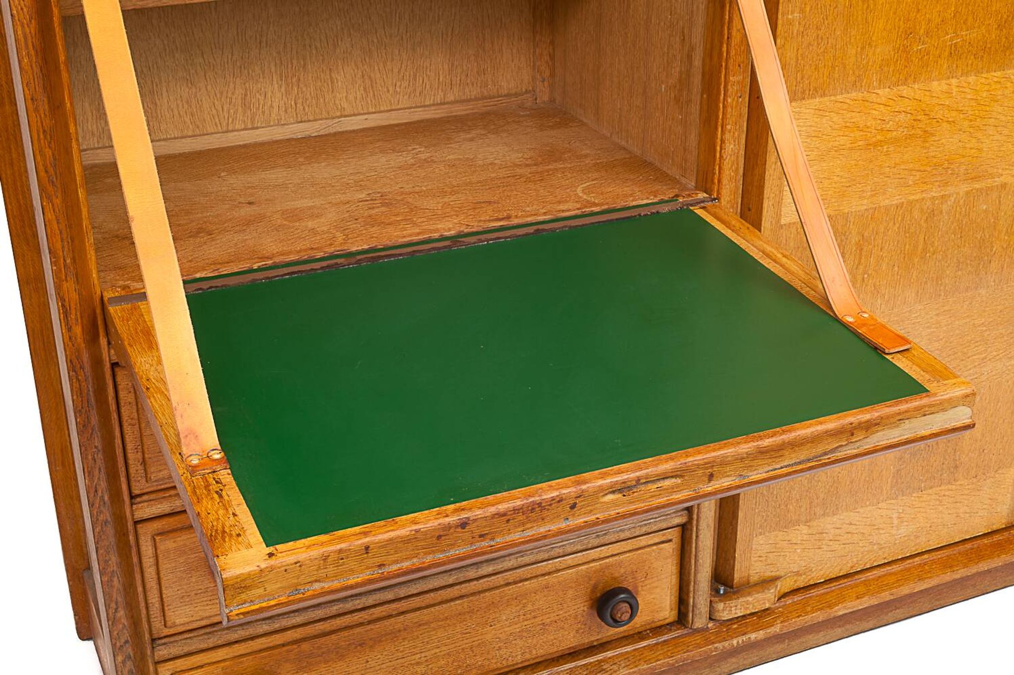 Armoire par Guillerme et Chambron