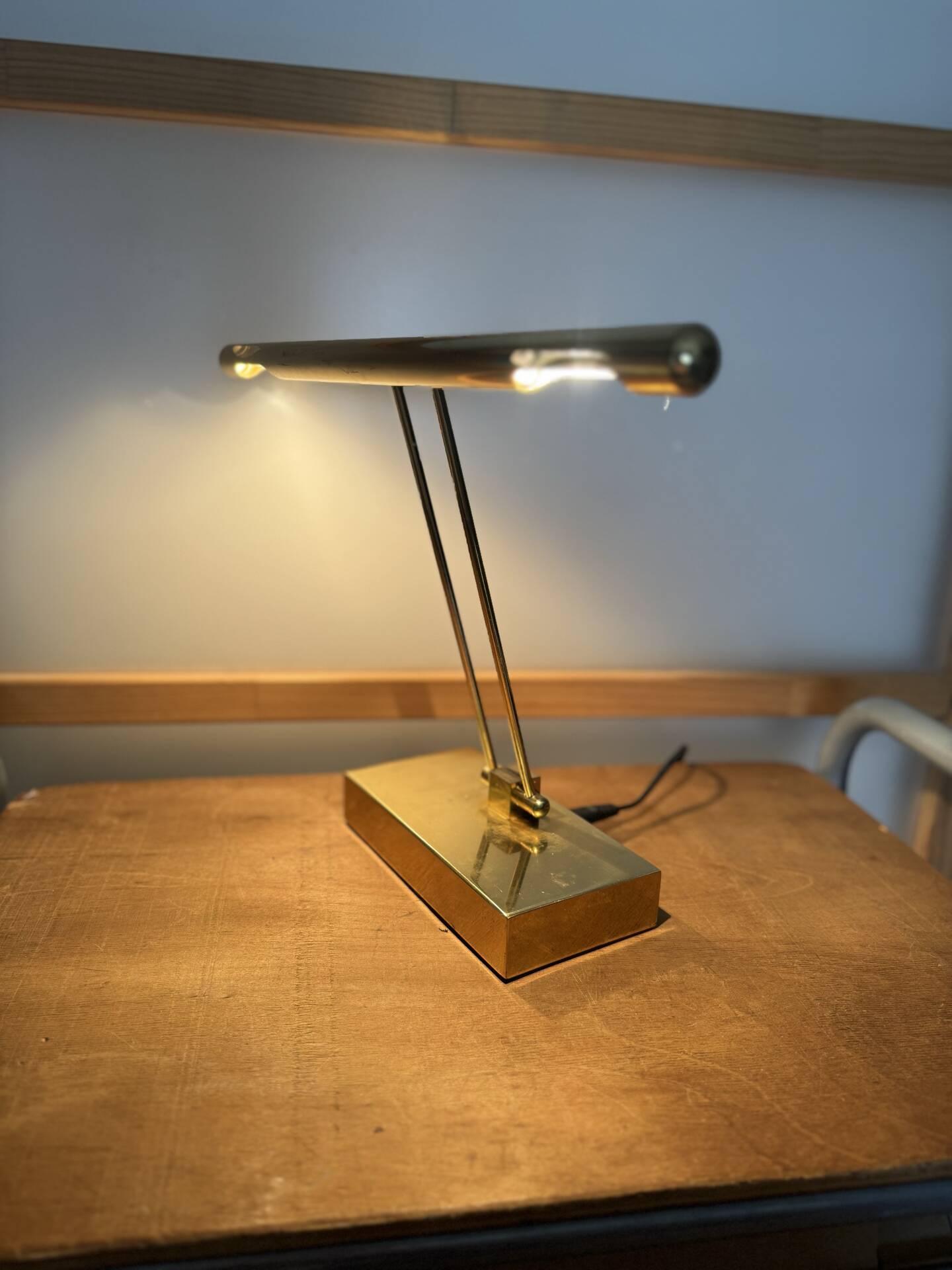 Modernist desk or piano lamp in gilded brass - 1970s/80s