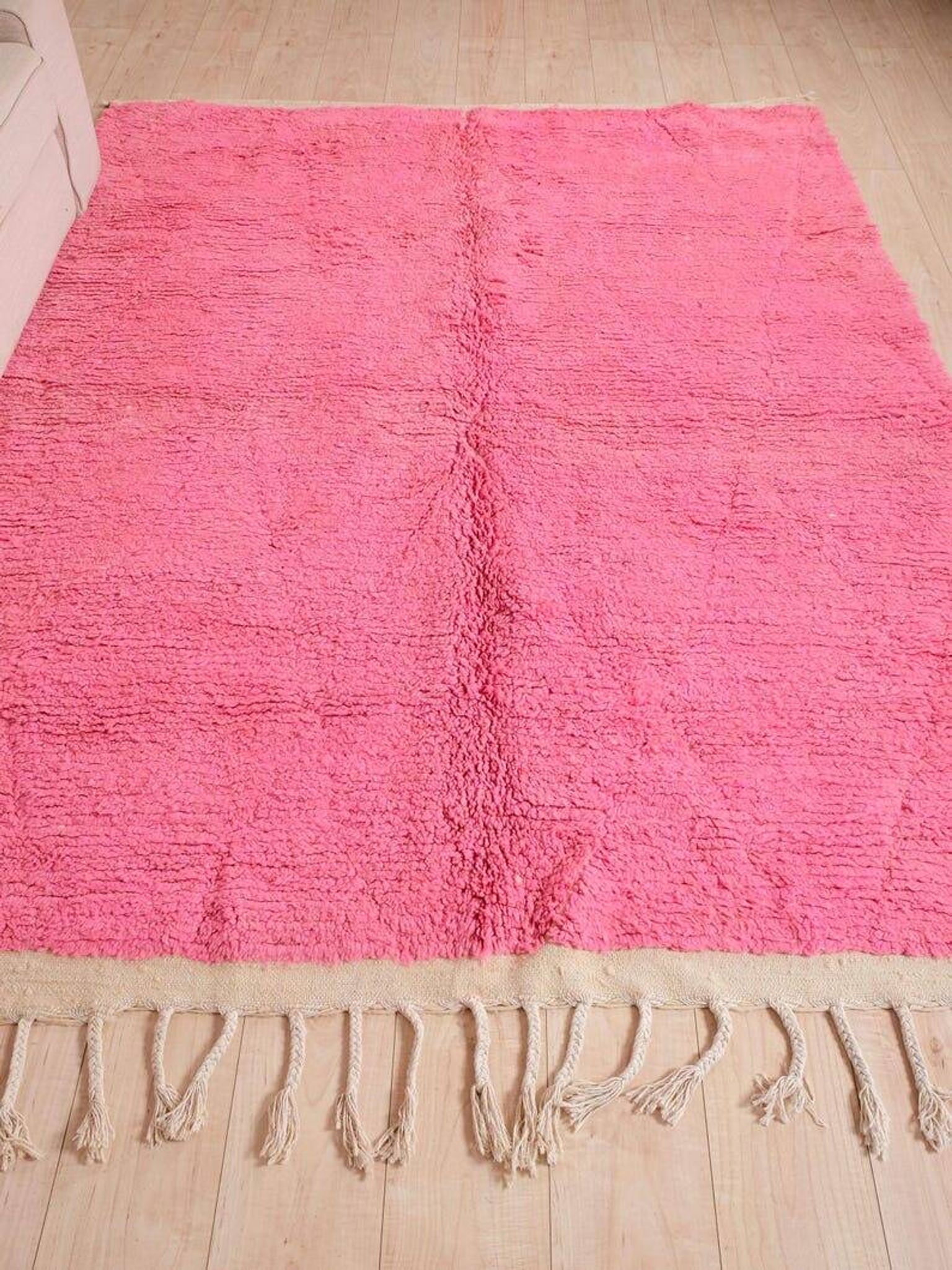 Traditional handwoven Berber rug pink 1.5/2.5 m