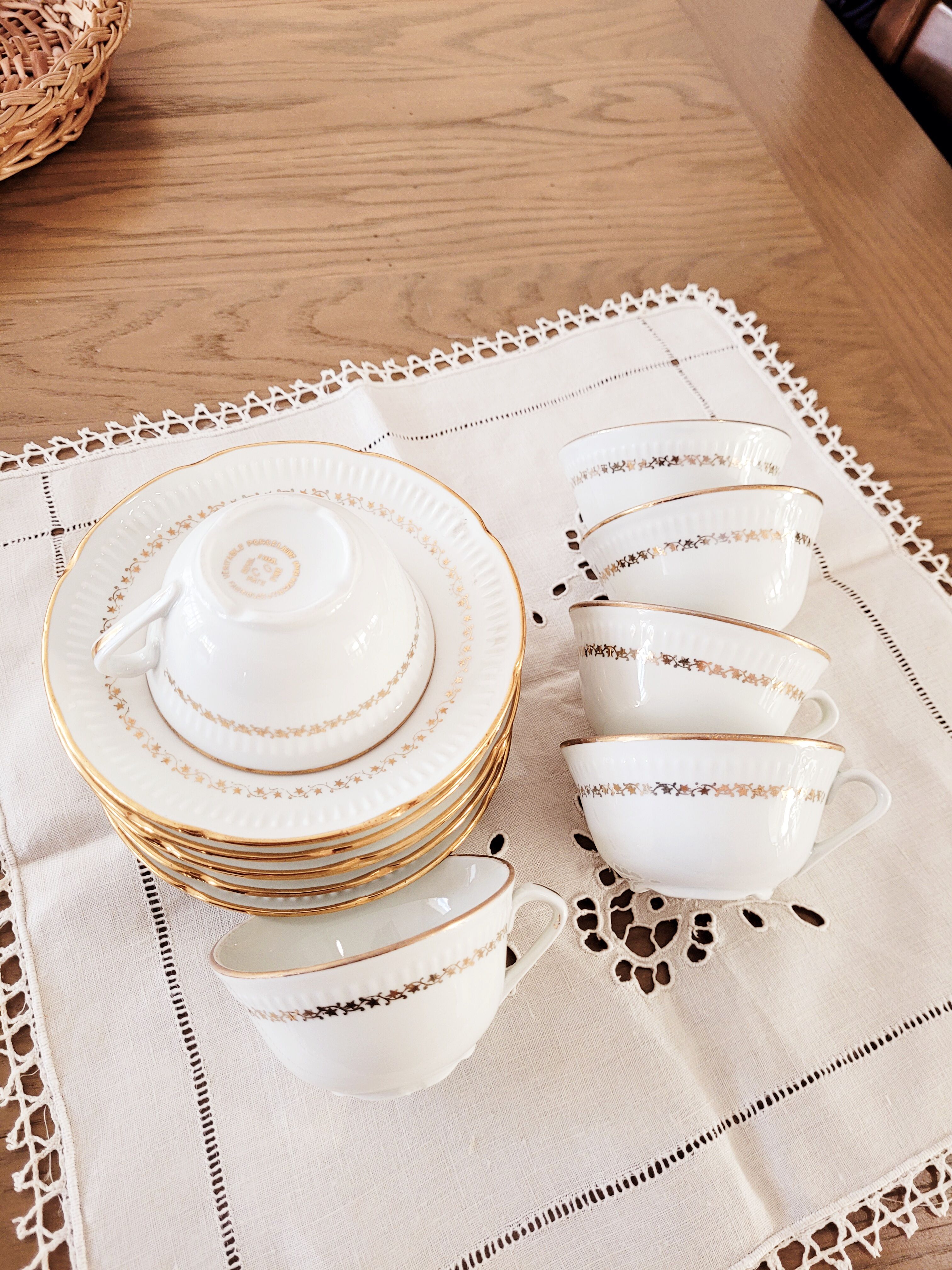 cups and saucers porcelain Vierzon