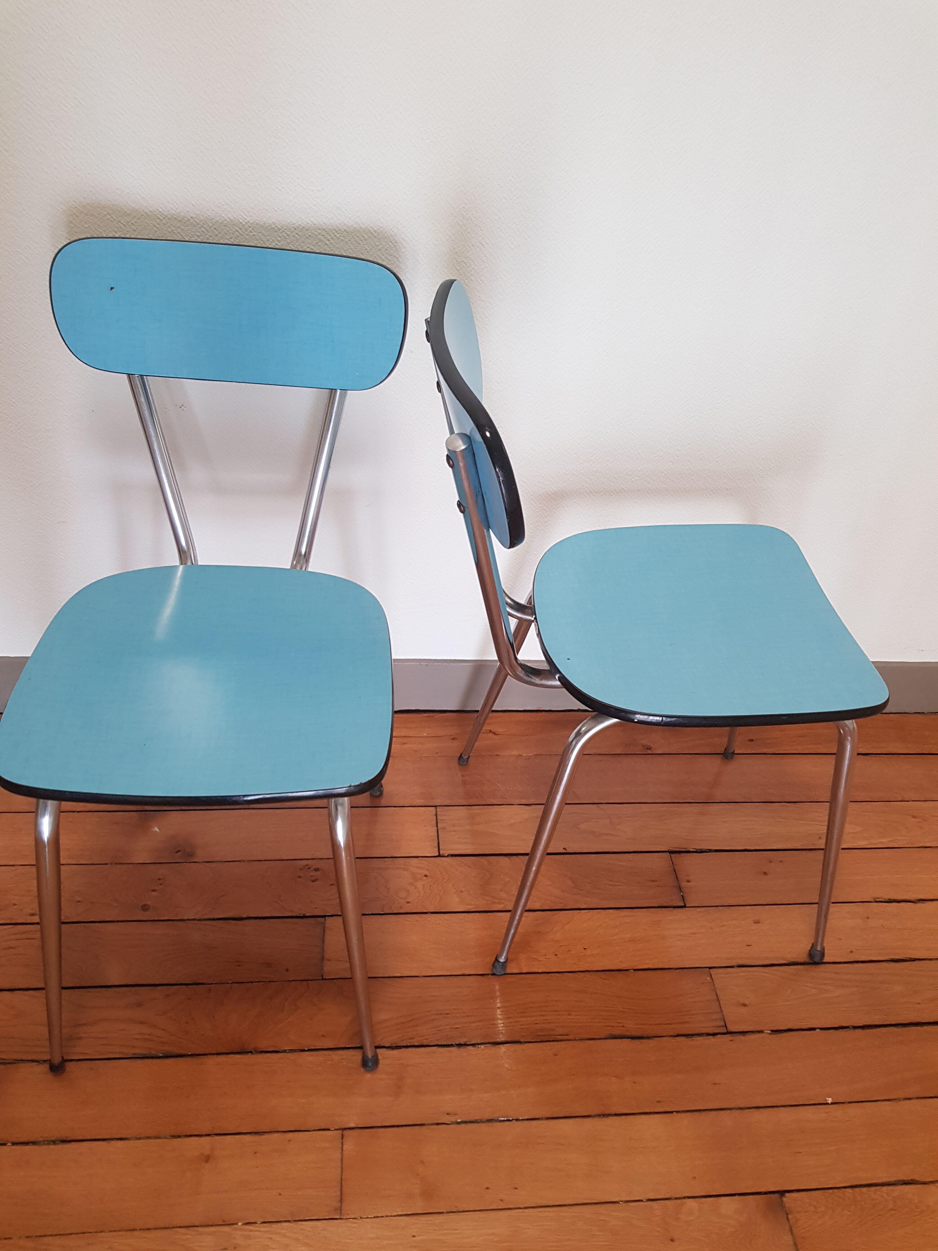 Lot of 2 Peugeot formica chairs