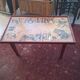 Table basse en bois scènes peintes midcentury