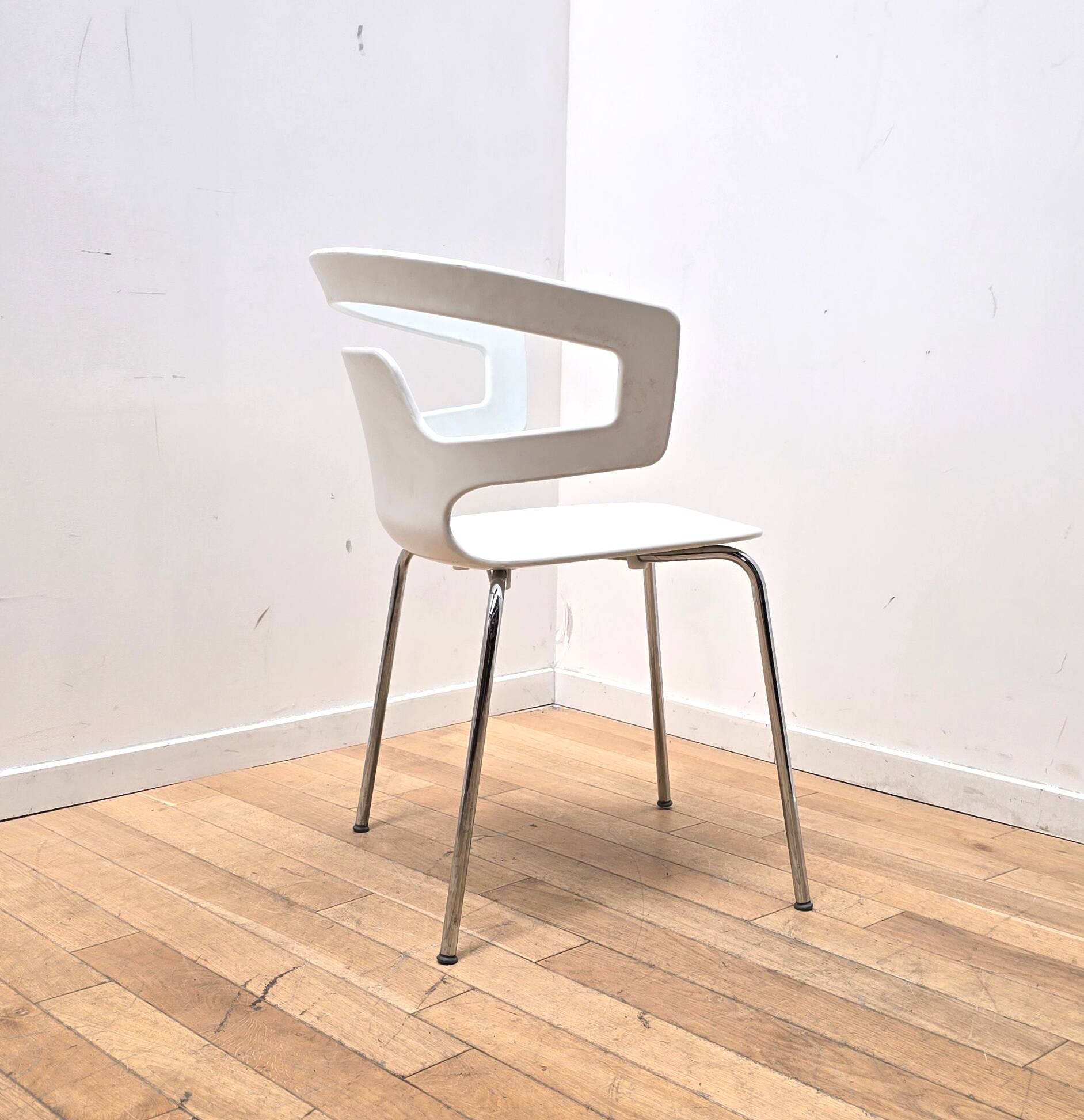 Suite of 8 Segesta 500 chairs, Alias