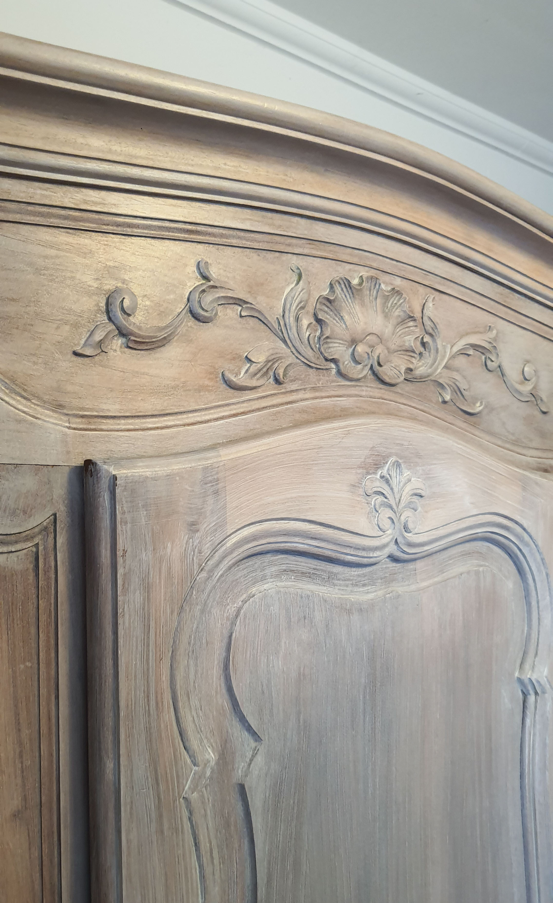 Louis XV wardrobe 3 doors wardrobe ceruse