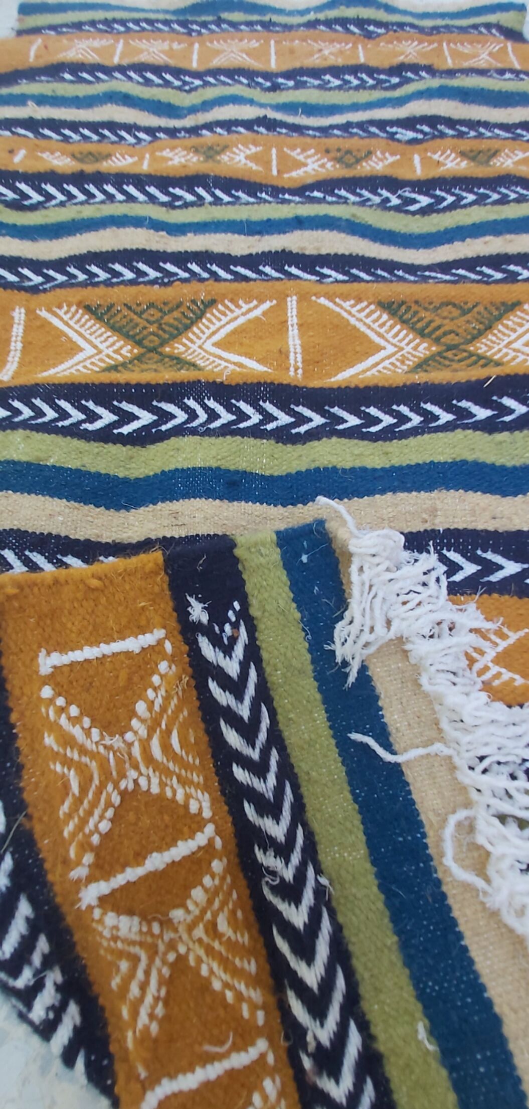 Handmade multi-colored kilim rug in pure wool 105x55 cm