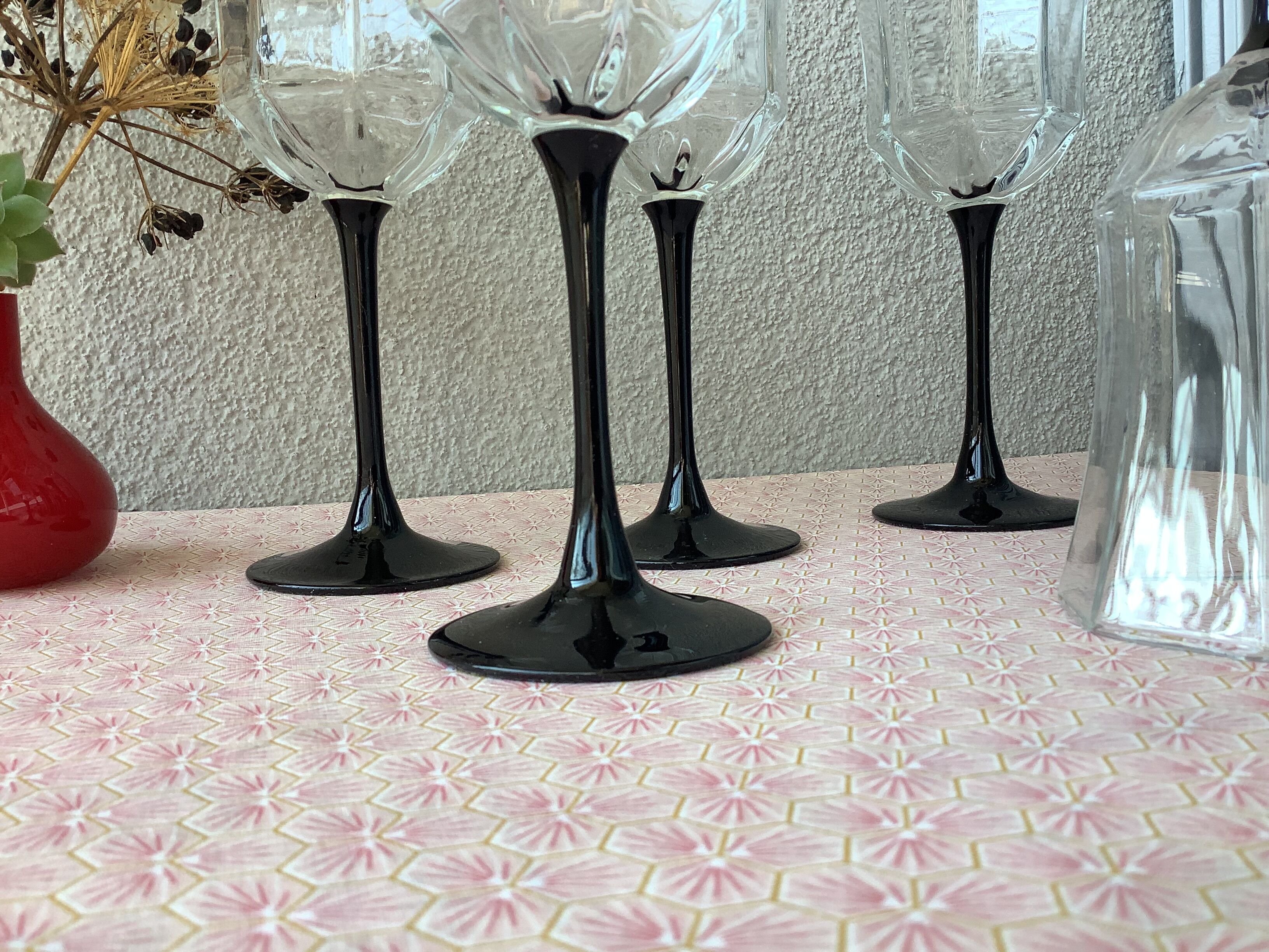 Verres Luminarc Octime à pied noir style art déco