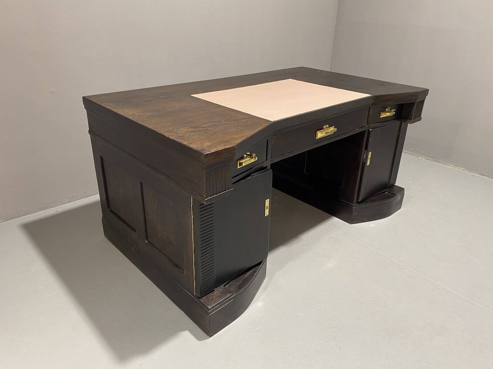 Bureau en chêne de style Sécession viennoise du début du XXe siècle