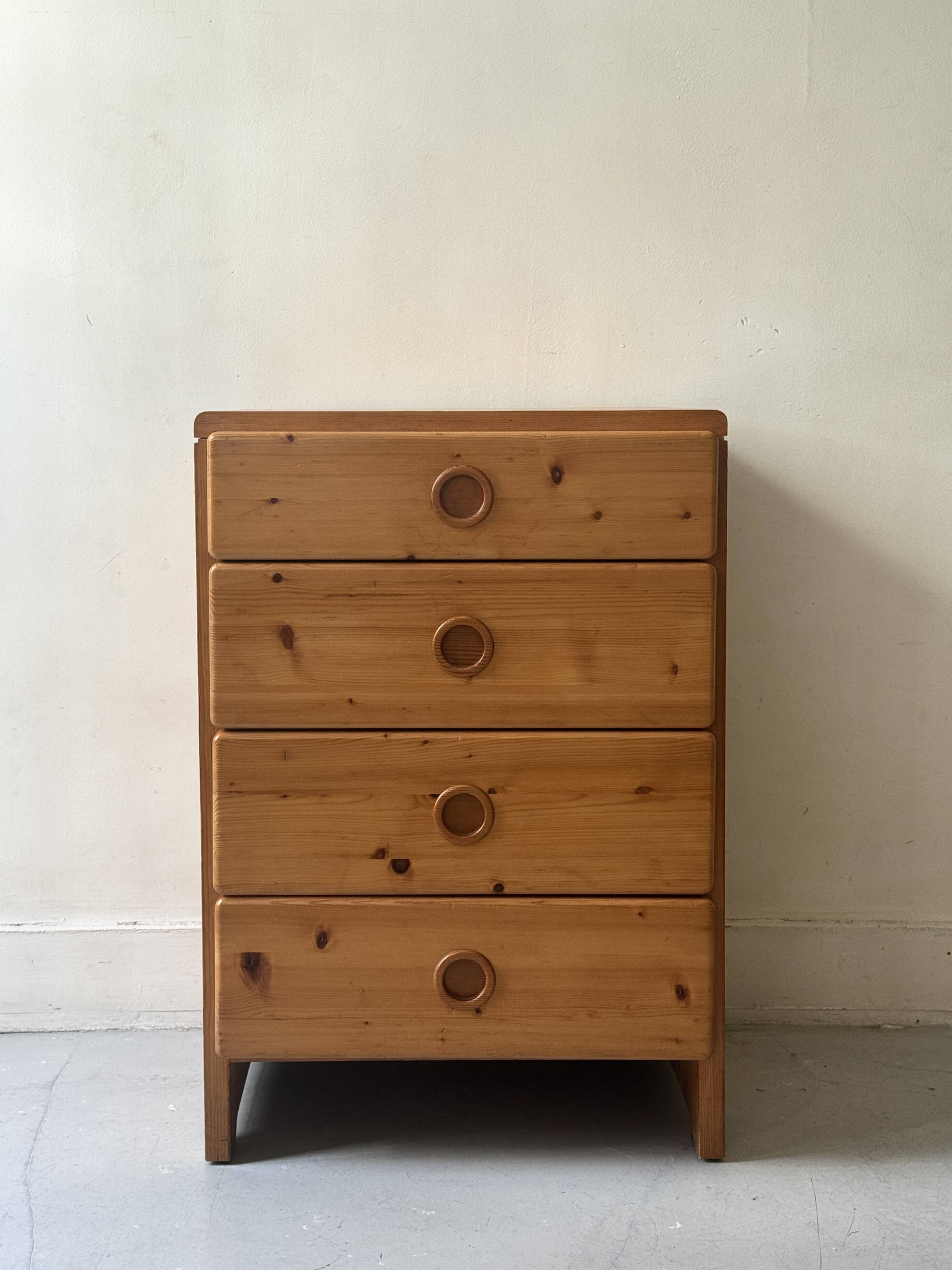 Solid pine chest of drawers attributed to Charlotte Perriand, Les Arcs 1970