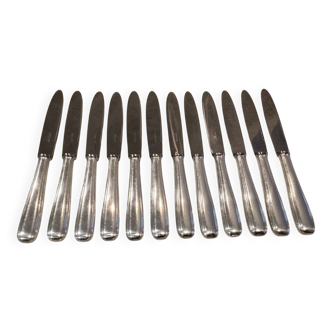 12 silver-plated dessert knives by the silversmith Ercuis, Senlis, 20.3 cm.