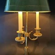 Bronze bouillotte lamp from the 19th century.