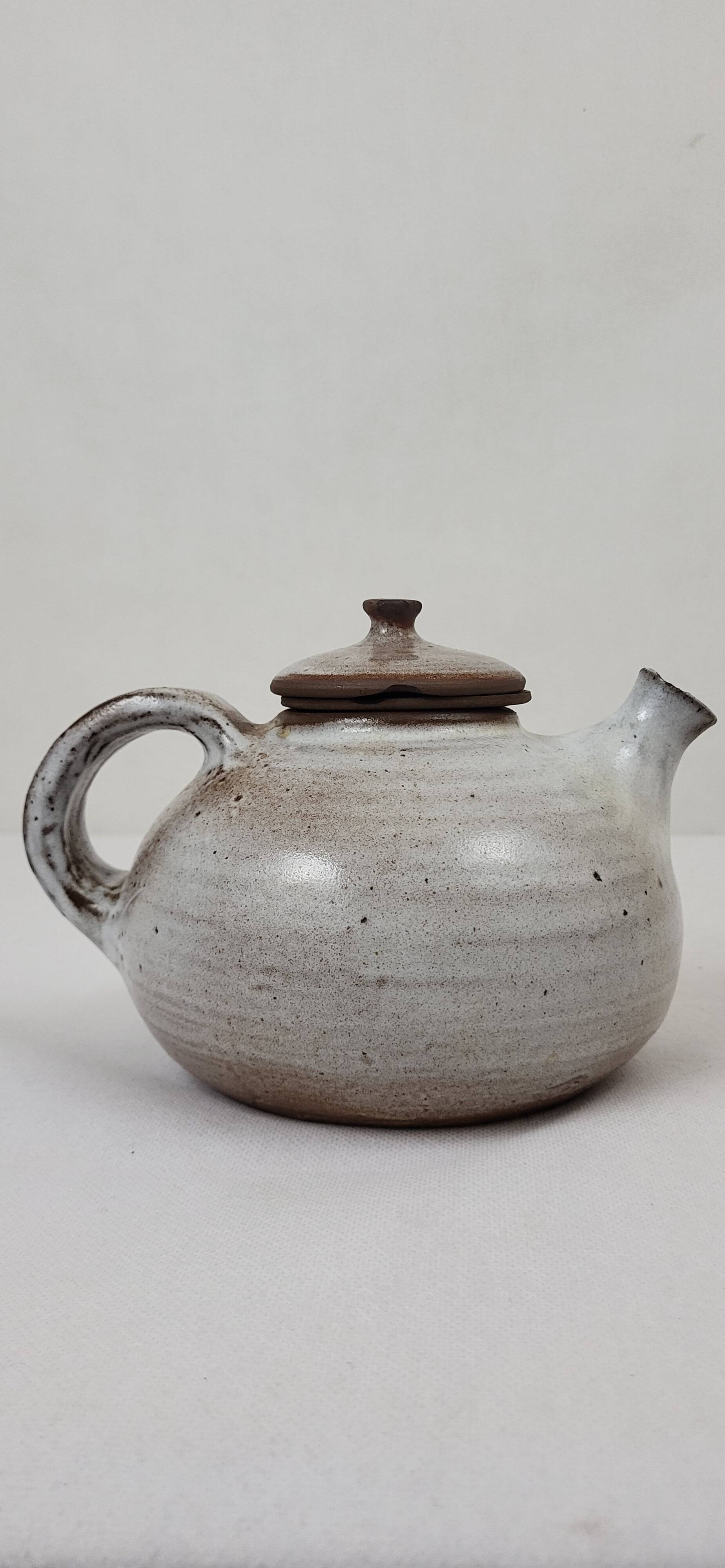Ratilly / Pierlot stoneware teapot