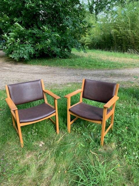 2 Hans Wegner armchairs - Denmark 1960s