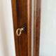 Étagère vitrine ancienne en bois et verre