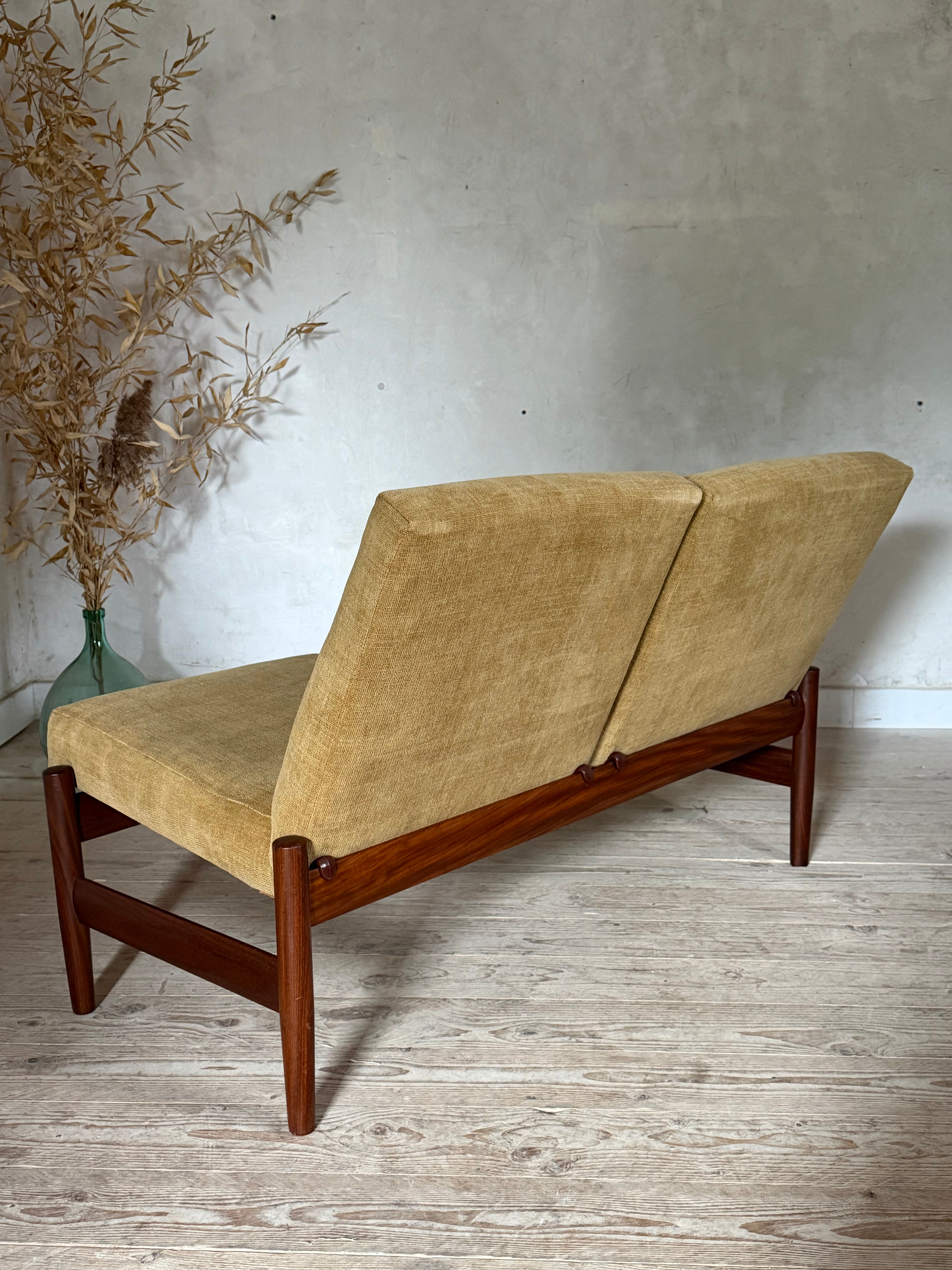 Banquette scandinave vintage velours jaune