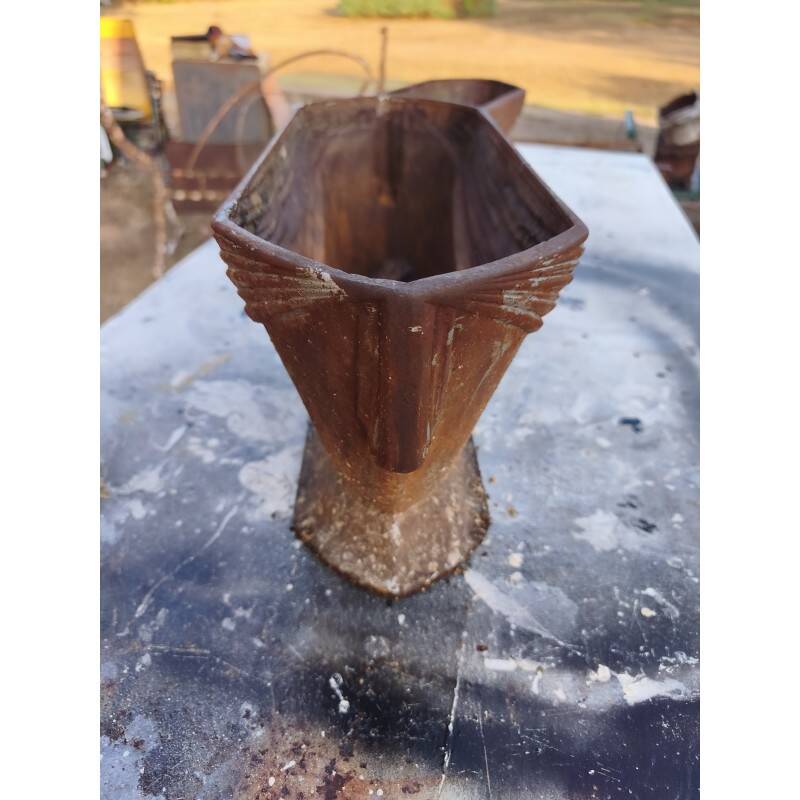 Pair of cast iron planters from 1900 in Charleville - Mézières