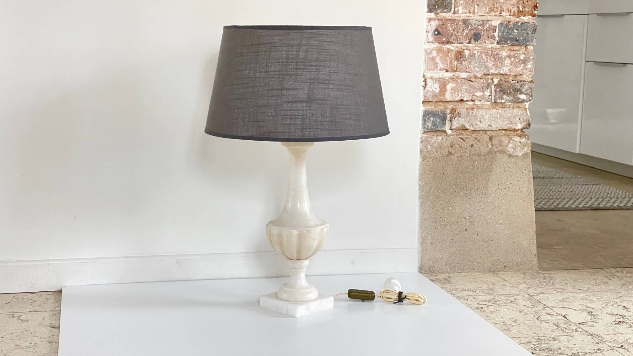 ALABASTER Stone LAMP Vintage MEDICIS Shape