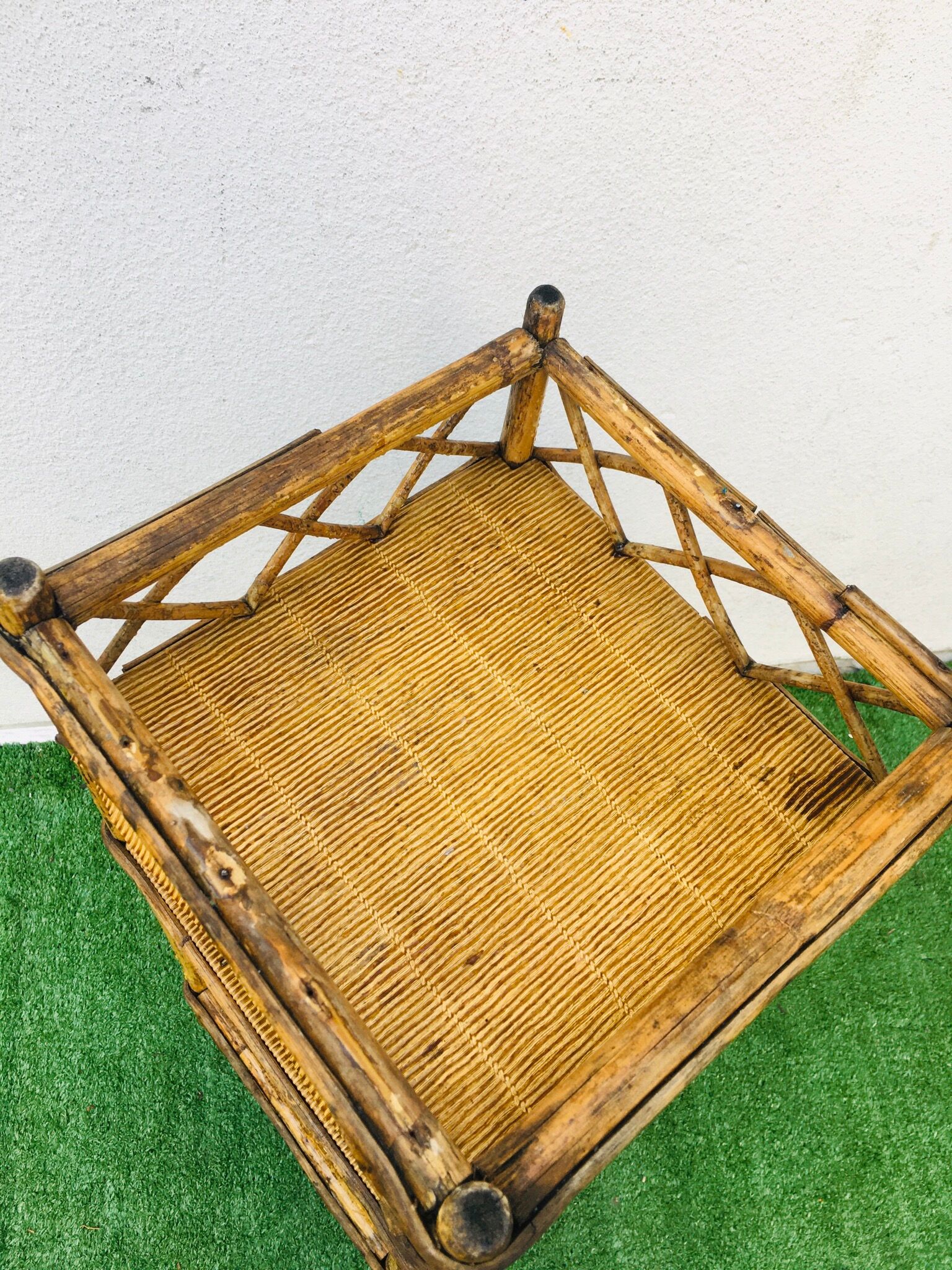 Desserte en rotin vintage