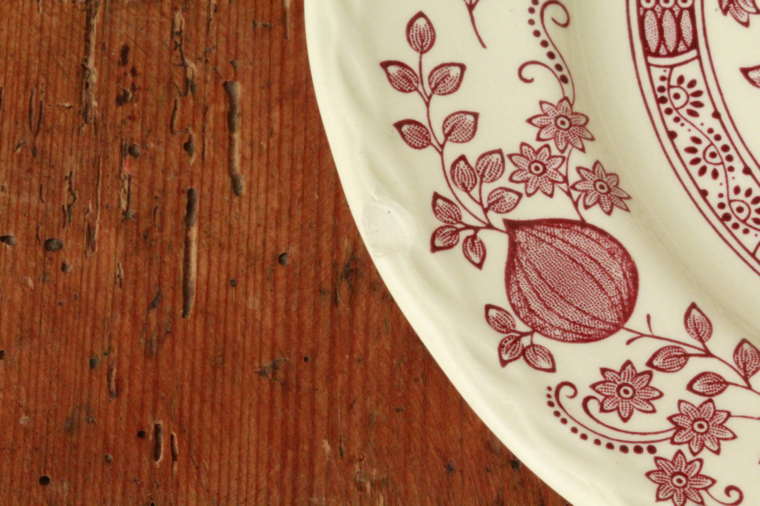 Set of 4 royal art pottery onion blue plates