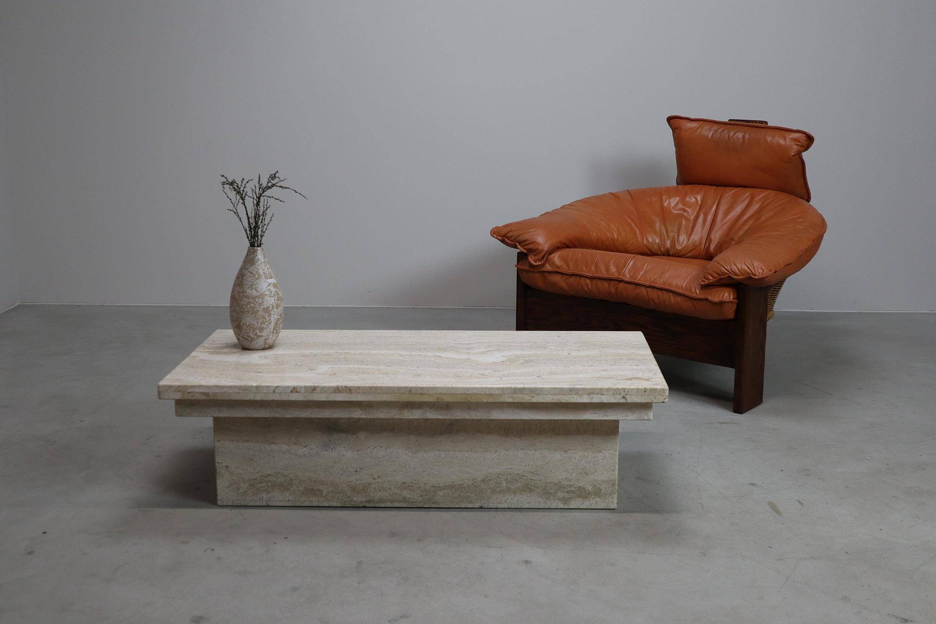 Table basse vintage en travertin, années 1970