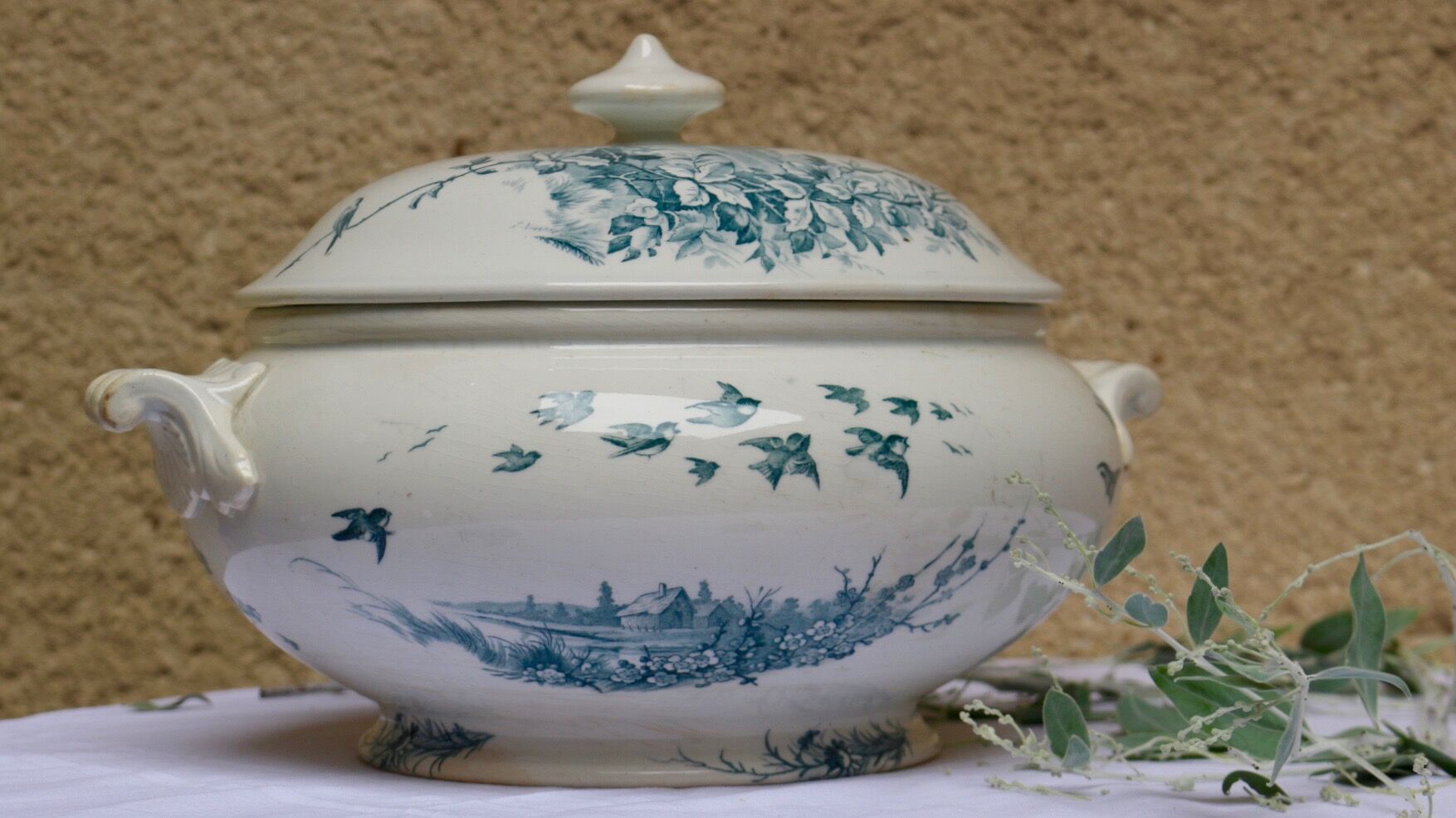 Soupière Terre de Fer, Gien