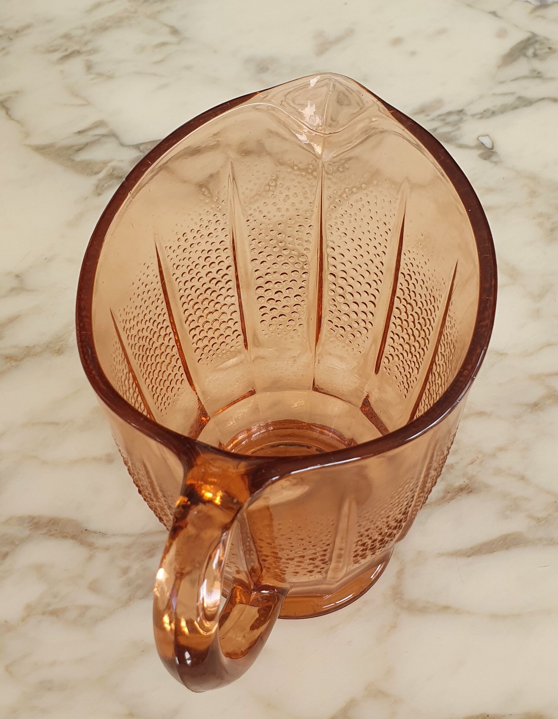 Pichet verre rose 1960