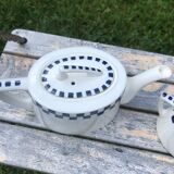 Ancient teapot and sugar pot