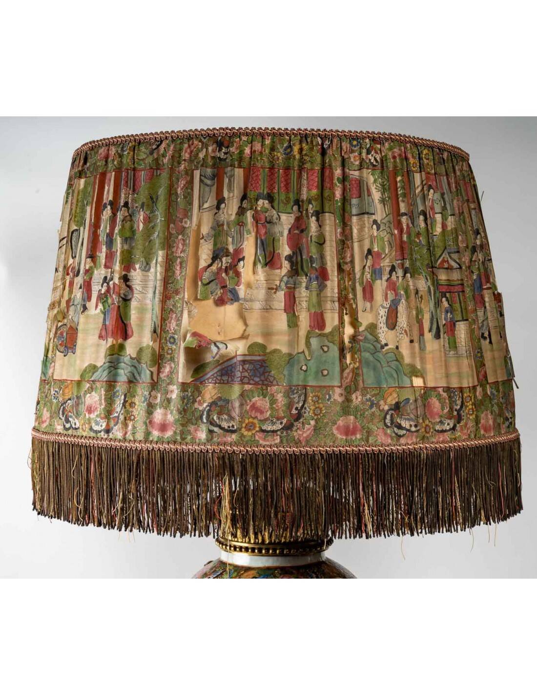 Very important Satsuma porcelain lamp