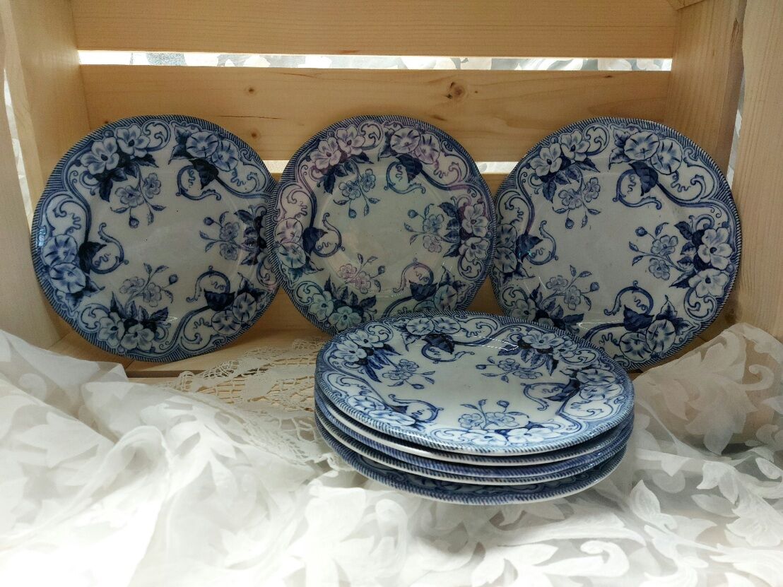 Set of 8 plates Faïence de Monterault