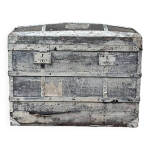 malle patinée blanche