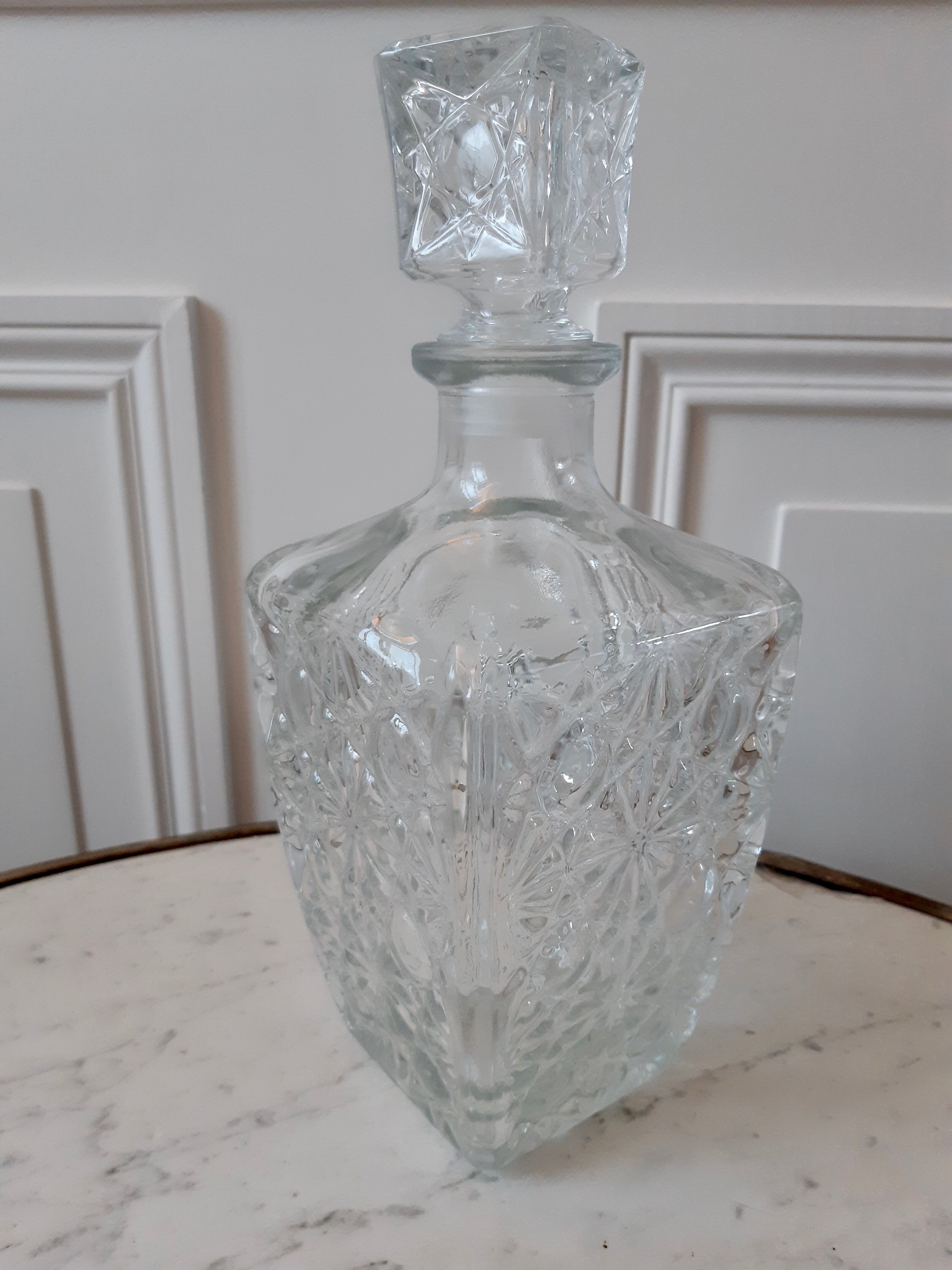 Batch of decanter and its 6 whiskey glasses 70s