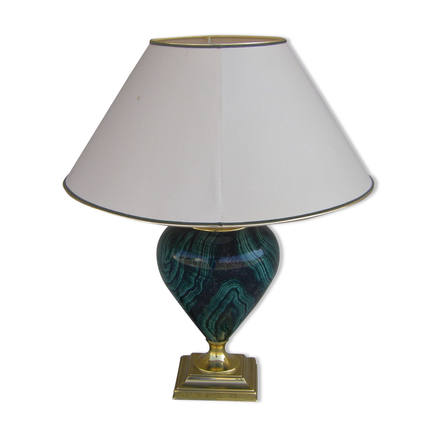 Lampe de salon par " maison le dauphin"