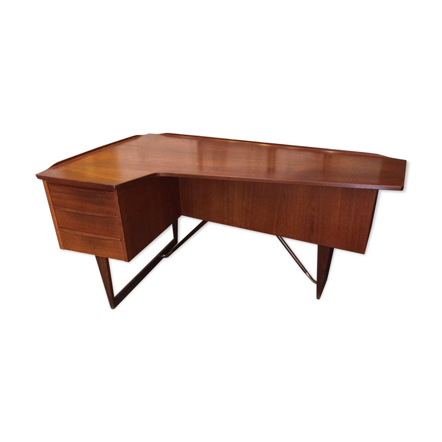 Boomerang Peter Nielsen Lovig scandinavian office