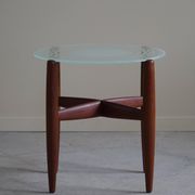 Table d'appoint en teck et verre, design danois milieu du siècle, fabriquée dans les années 1960