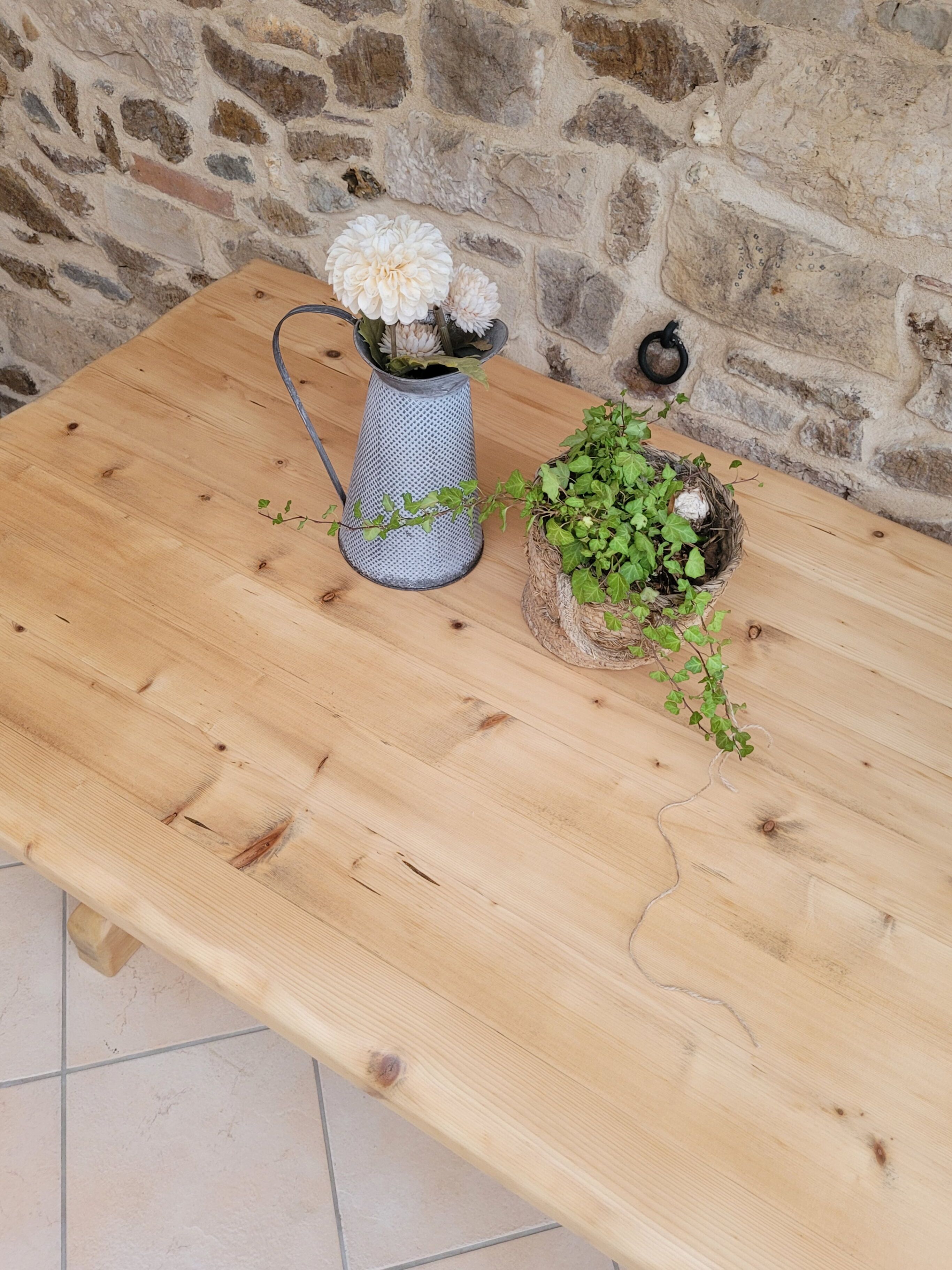Farmhouse table