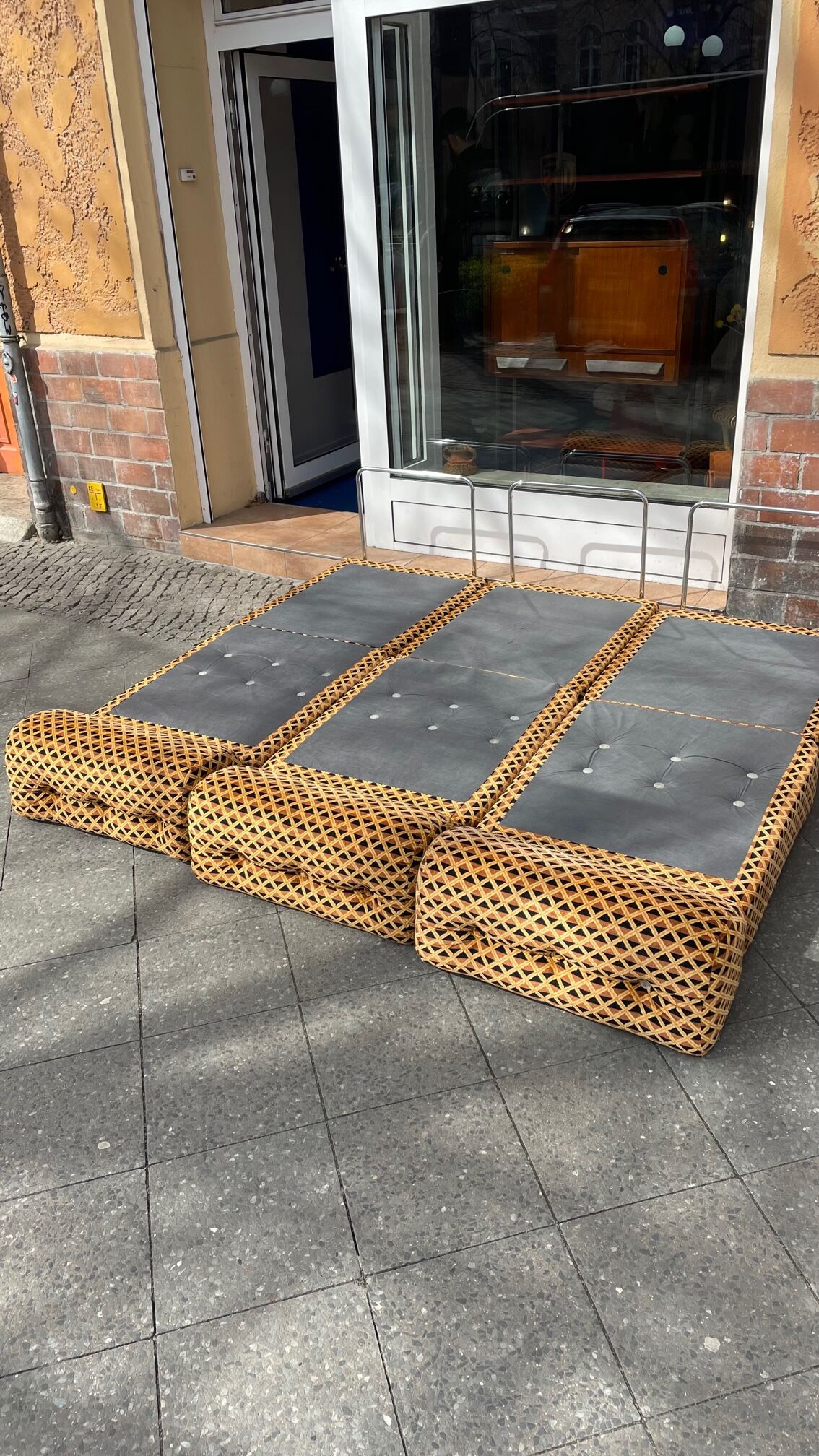 Sofa with 3 modules convertible into a bed of the 70s