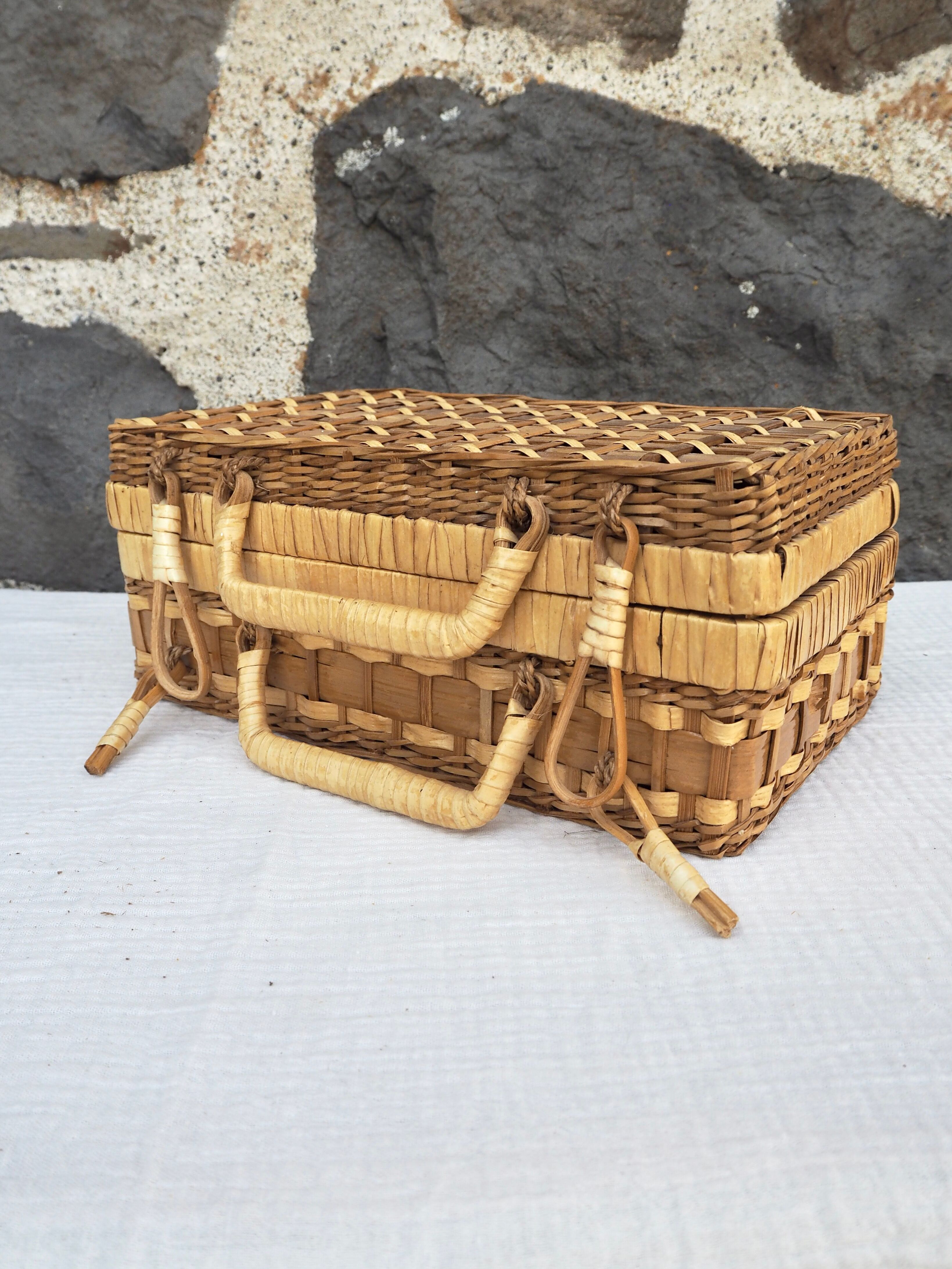 Small rattan case