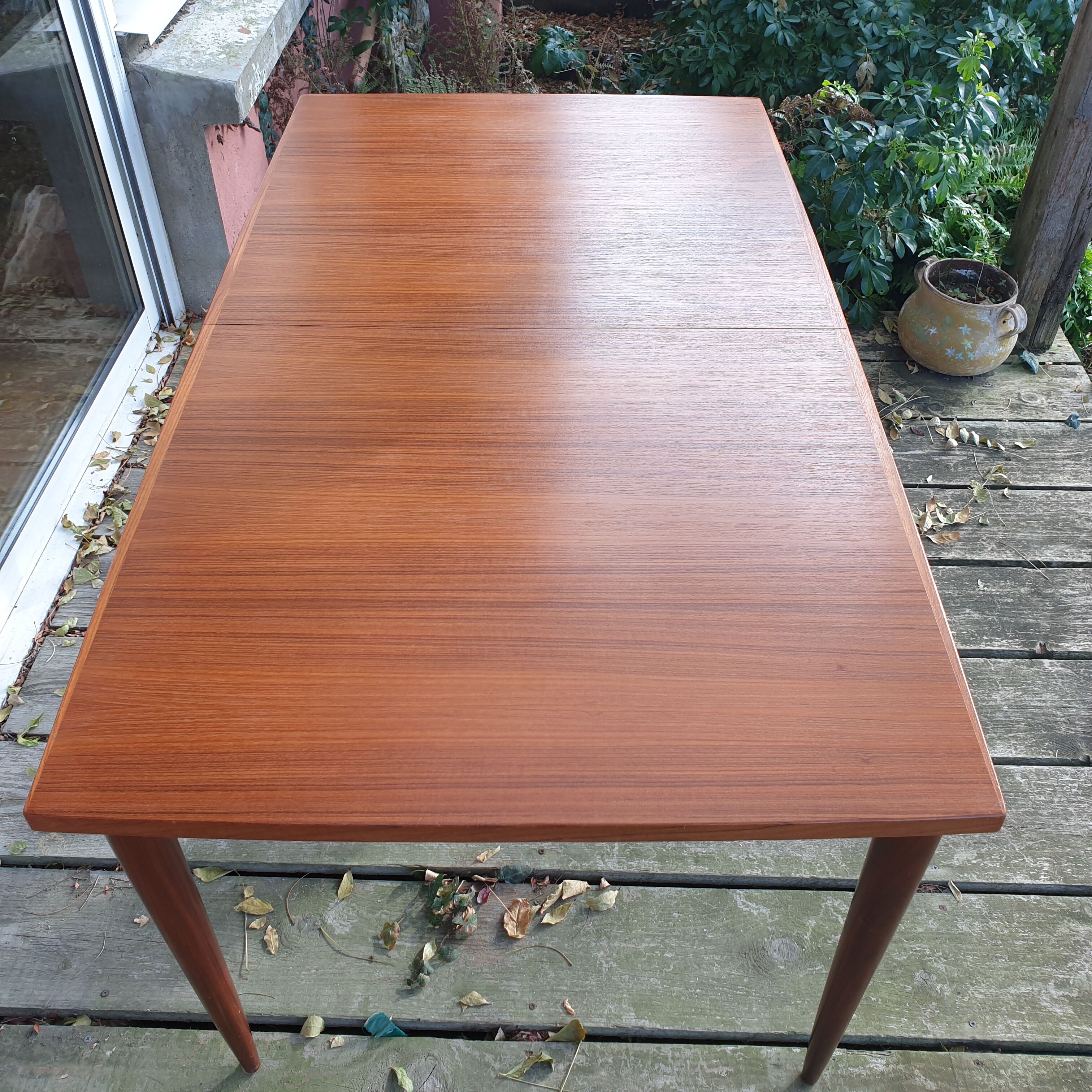 Table scandinave en teck