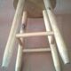 Tabouret en bois de pin